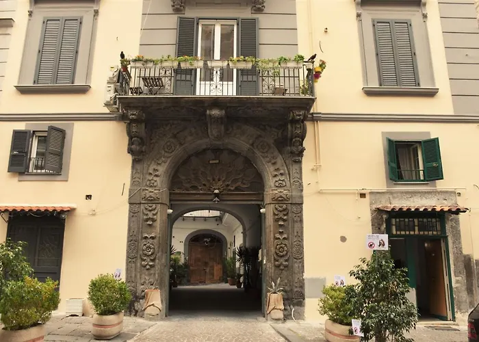 Varriale House