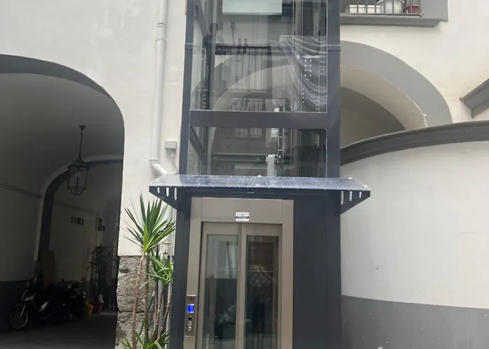 Varriale House Parking Free Small Car